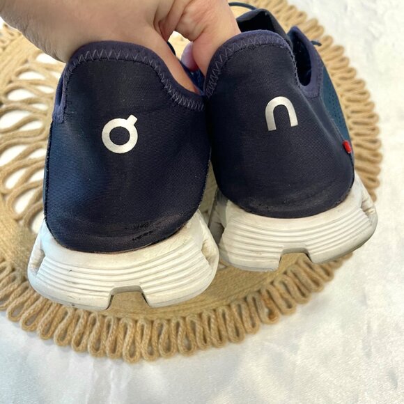 On Running Cloud 5 Coast Denim Midnight Athletic Shoes Navy and White Size 11 - Picture 7 of 9